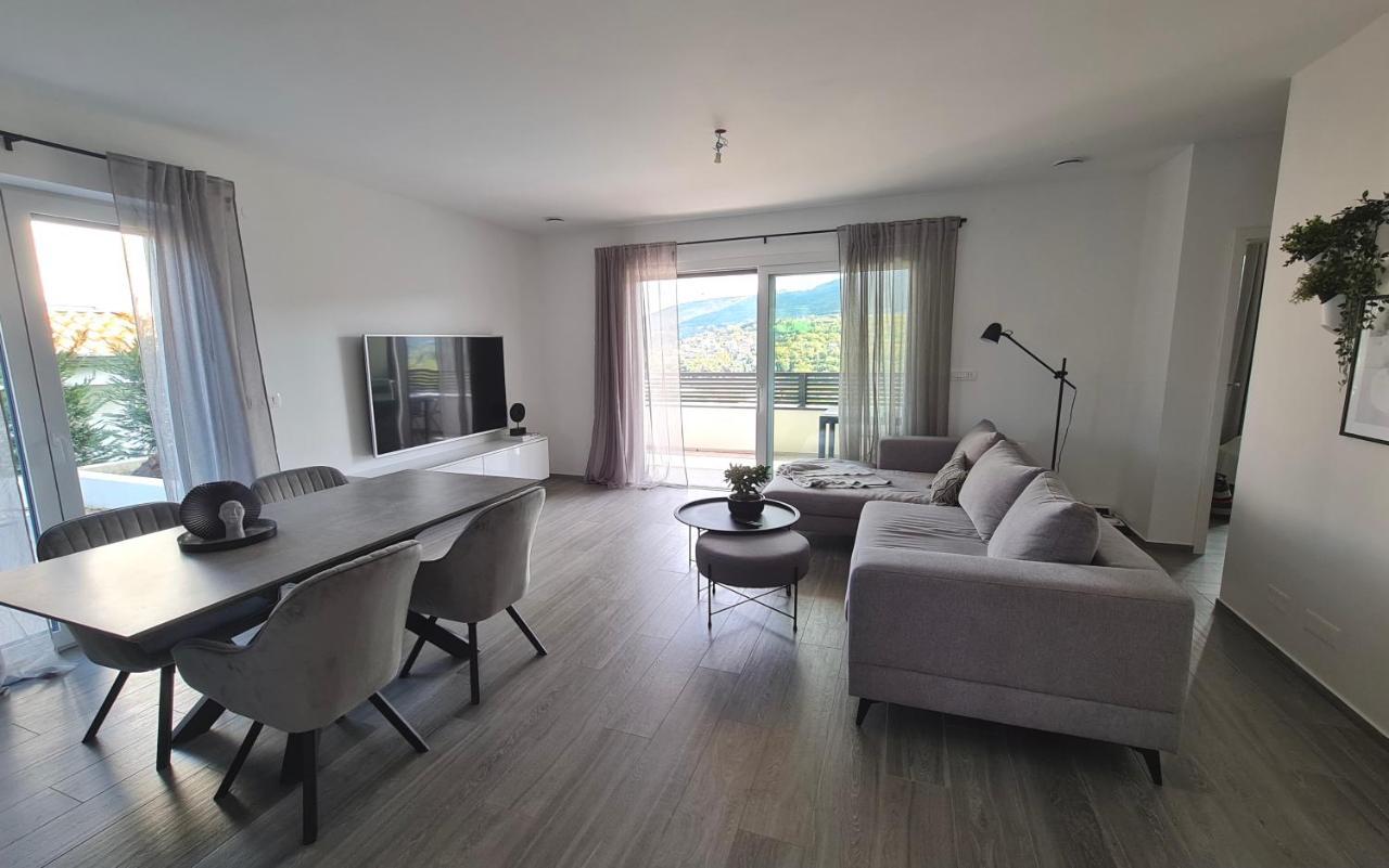 Villa Capris Apartments Koper Exteriör bild