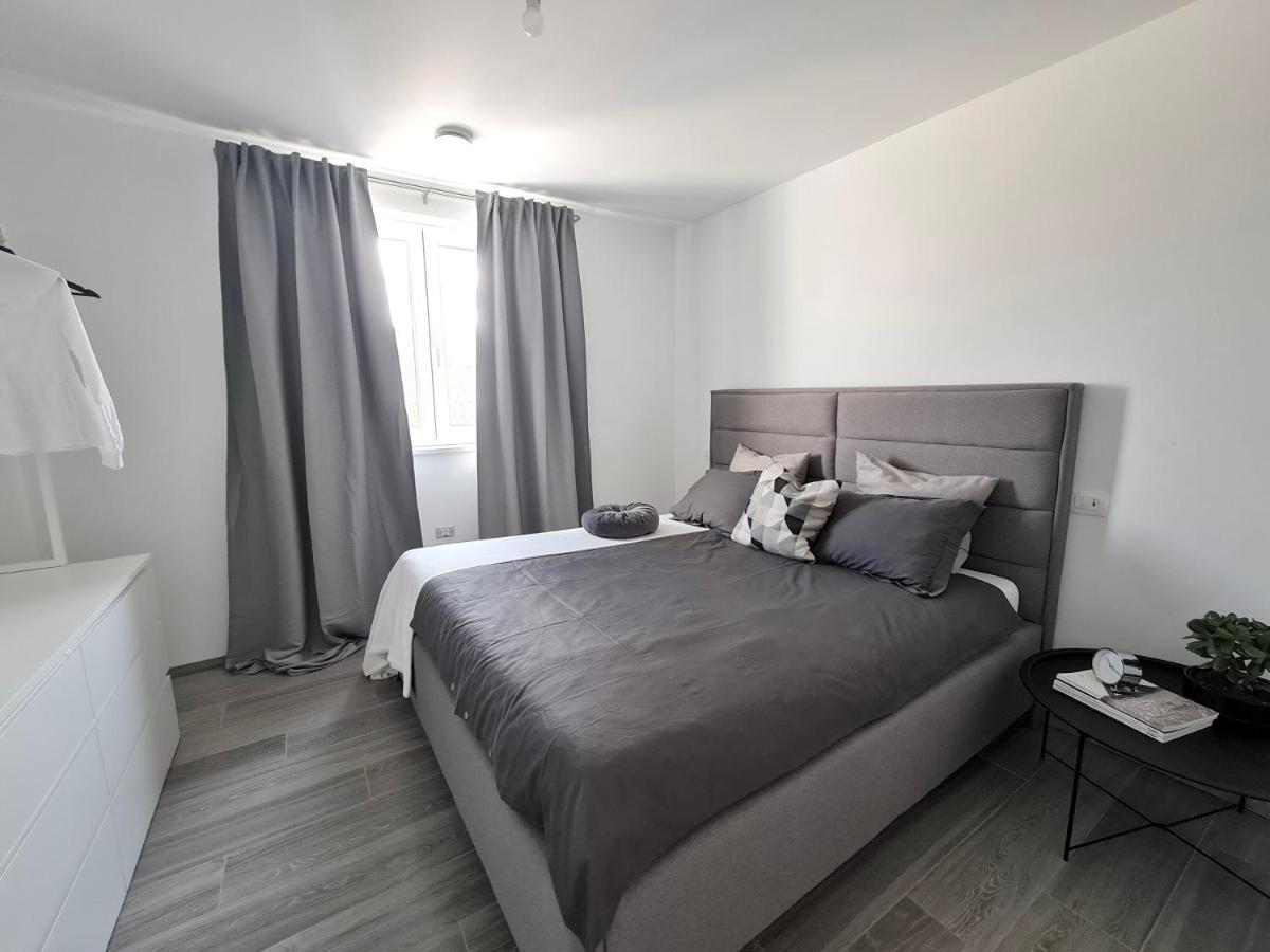 Villa Capris Apartments Koper Exteriör bild